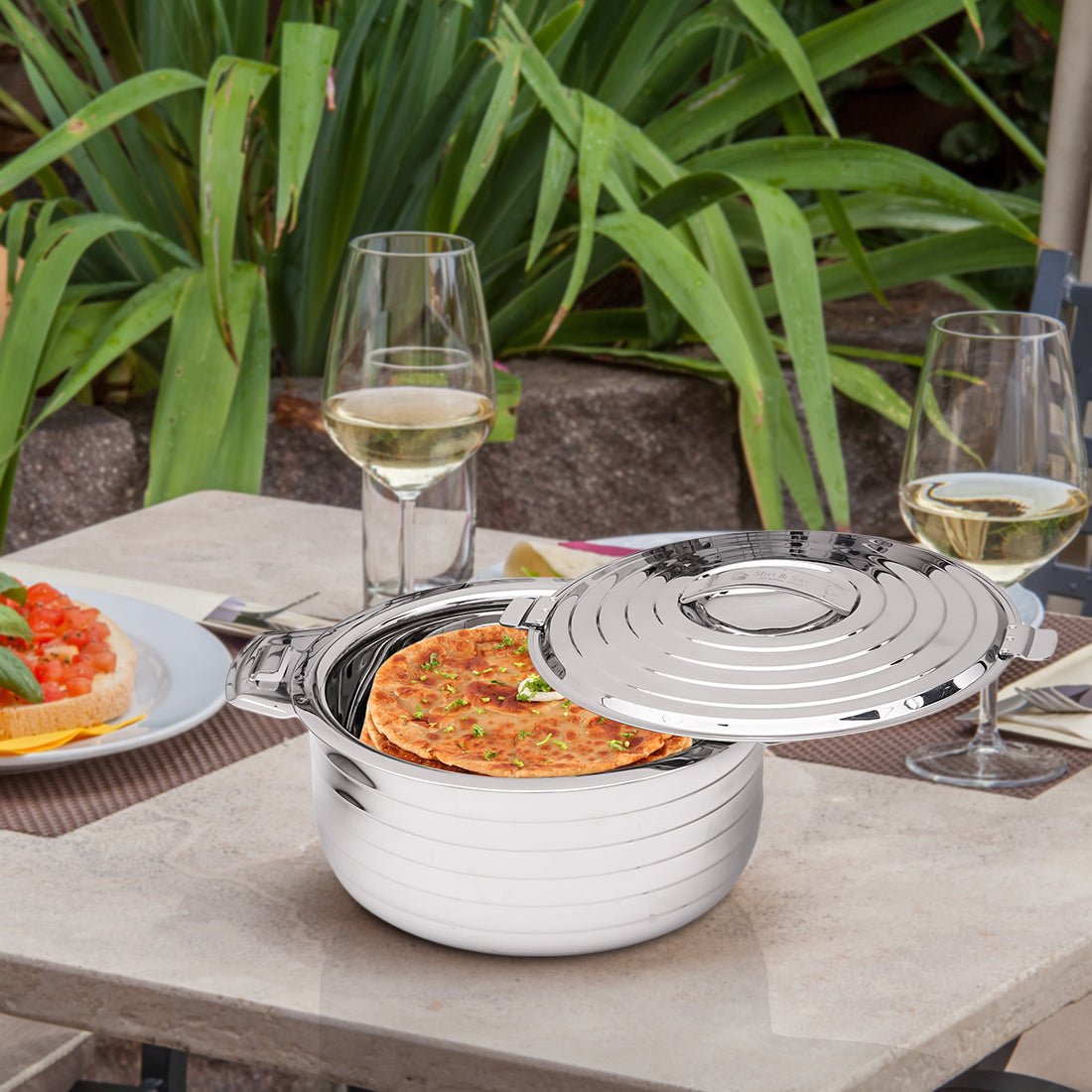 Choosing Pots and Pans to Improve Your Cooking - ShriandSam