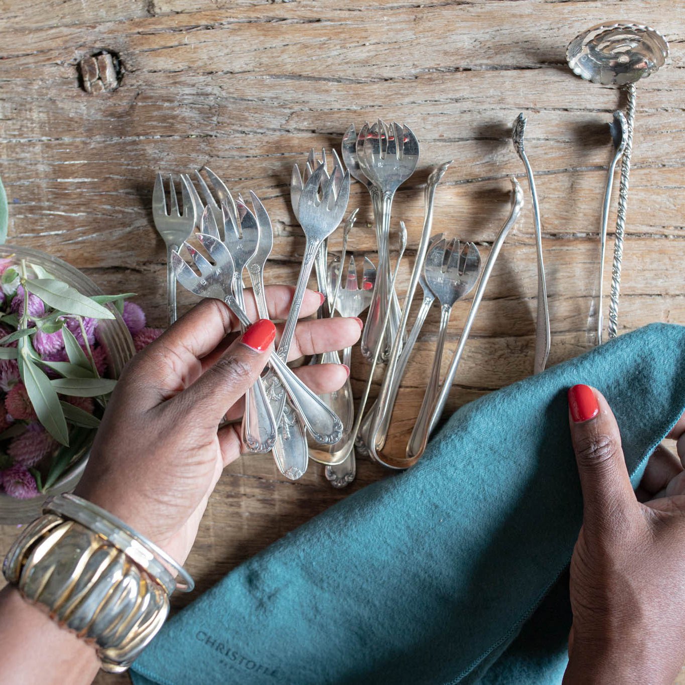 How To Select The Best Cutlery For Your Kitchen? - ShriandSam